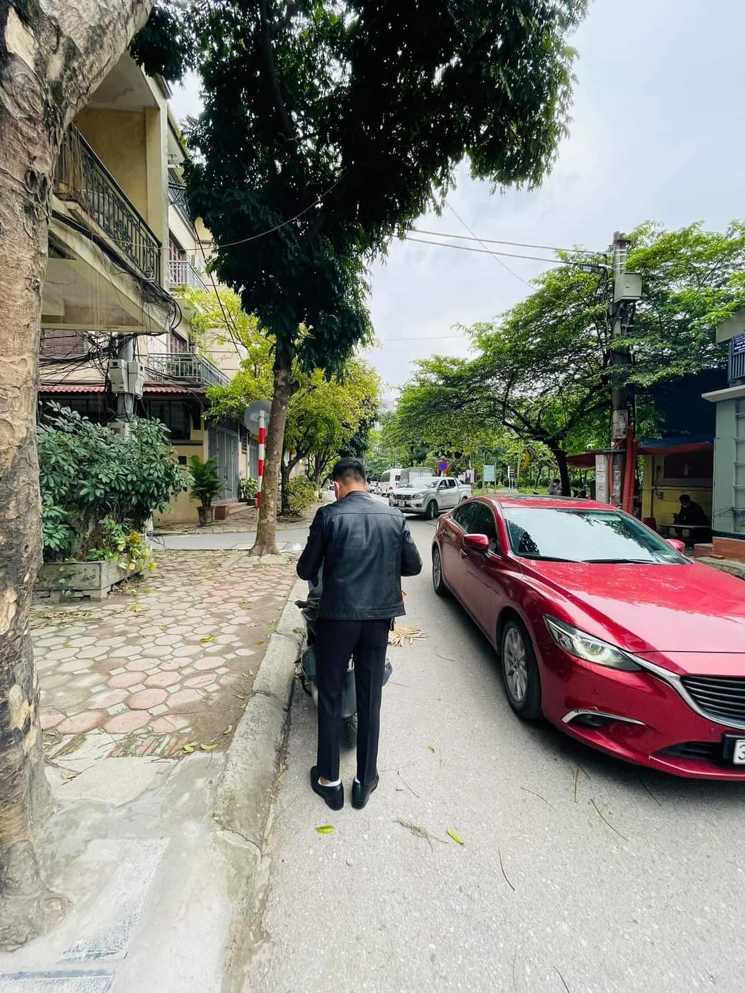 víp nhất quận đống đa tòa VP hoàng cầu ôtô tránh 84,5m 7t nhỉnh 31 tỷ. 13764246