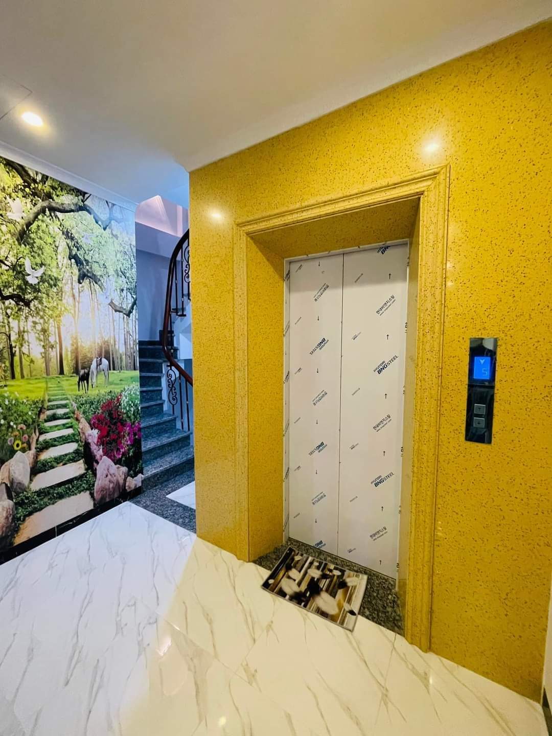 víp nhất quận đống đa tòa VP hoàng cầu ôtô tránh 84,5m 7t nhỉnh 31 tỷ. 13764246