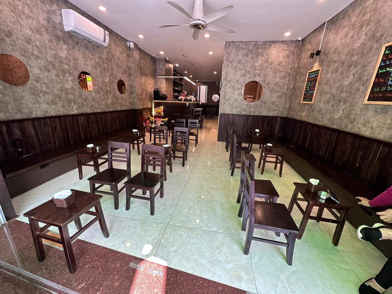 SANG NHƯỢNG QUÁN CAFE ĐỊA CHỈ NGÕ 158 NGUYỄN SƠN, LONG BIÊN, HÀ NỘI 13766326