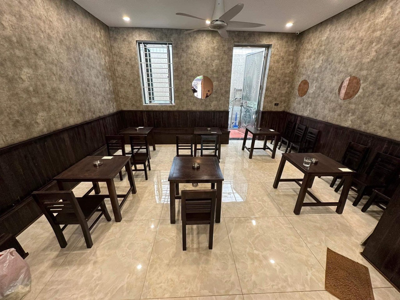 SANG NHƯỢNG QUÁN CAFE ĐỊA CHỈ NGÕ 158 NGUYỄN SƠN, LONG BIÊN, HÀ NỘI 13766326