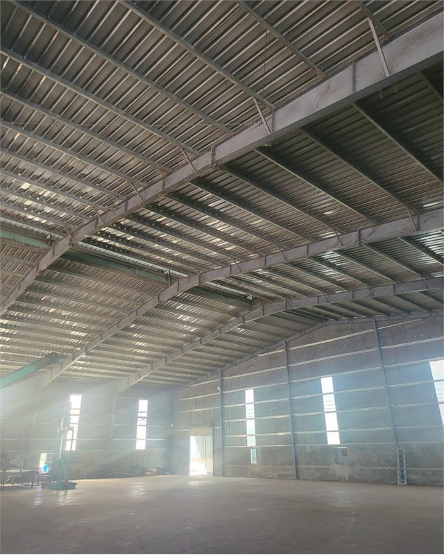 bán gấp nhà xưởng kèm đất trống đang trồng cây ăn trái , trạm điện lớn, qh toàn bộ SKC 13776232