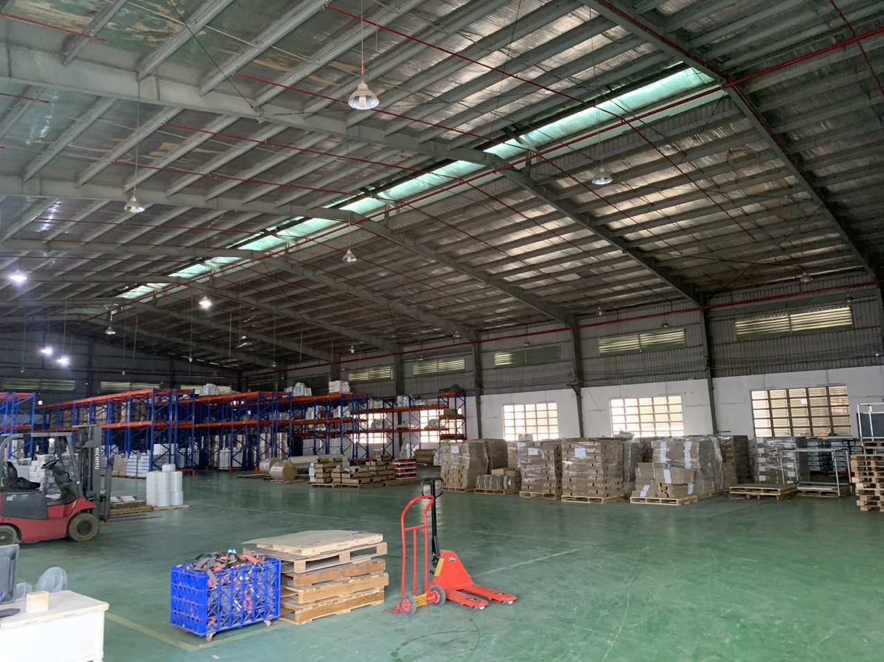 Cho Thuê Kho Xưỡng Trong KCN Tân Bình Quận Bình Tân.DT:2000m2.Giá 254tr 13778737