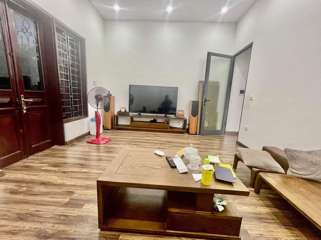 nhà đẹp nhà đẹp trần quốc hoàn cầu giấy ô tô tránh 60m 4t nhỉnh 13 tỷ. 13779128