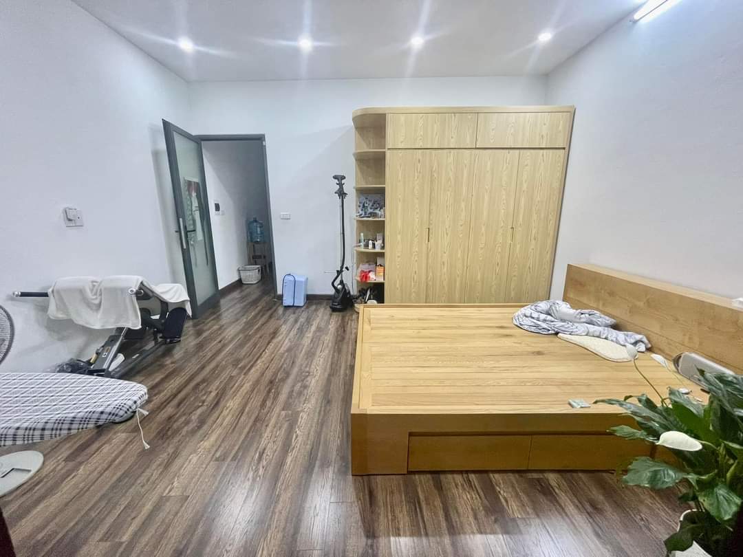 nhà đẹp nhà đẹp trần quốc hoàn cầu giấy ô tô tránh 60m 4t nhỉnh 13 tỷ. 13779128