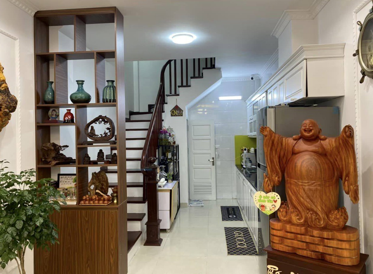 Bán Căn Nhà 5T, 33m2  Phố Đức Giang, Long Biên, chỉ 2,85 tỷ, 20m ra ô tô đỗ. 13783473