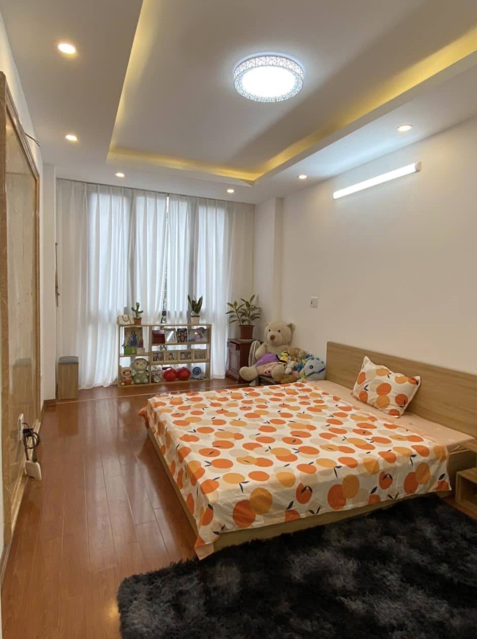 Bán Căn Nhà 5T, 33m2  Phố Đức Giang, Long Biên, chỉ 2,85 tỷ, 20m ra ô tô đỗ. 13783473