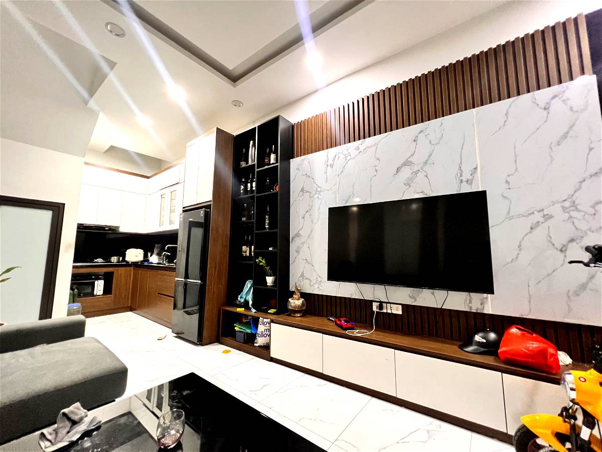 BÁN NHÀ XUÂN ĐỈNH  OTO 10 ra phố , gần chợ trường học 42M 5TẦNG 5.5 TỶ 13786869