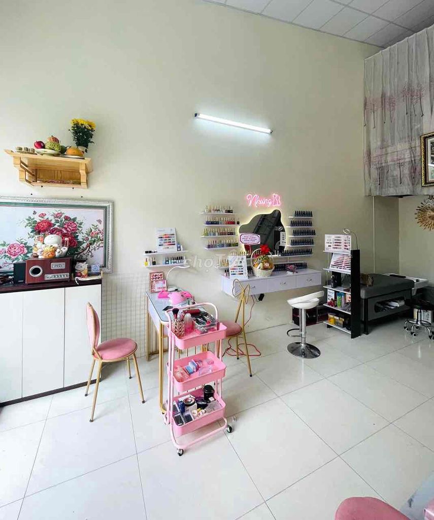 Chính chủ cần sang nhượng cửa hàng Nails, Mi, gội đầu tại Hà Đông. 13792823