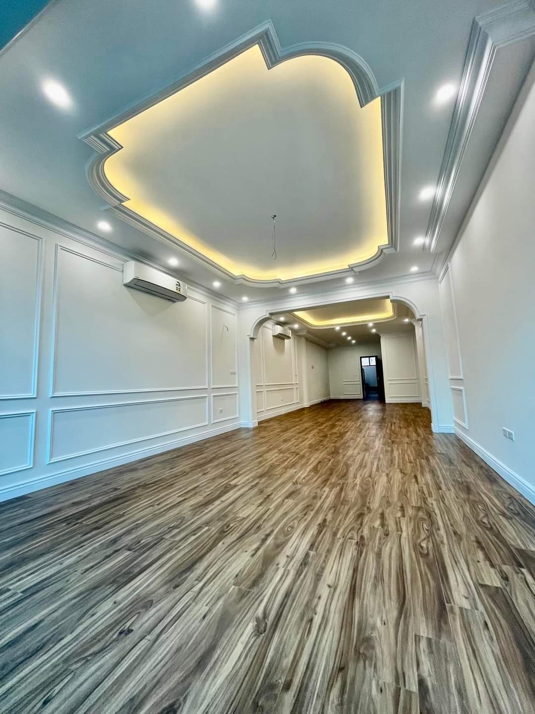 nhà MP hoàng ngân cầu giấy 2 thoáng vỉ hè kinh doanh 91m 39 tỷ 6 tầng 13799983