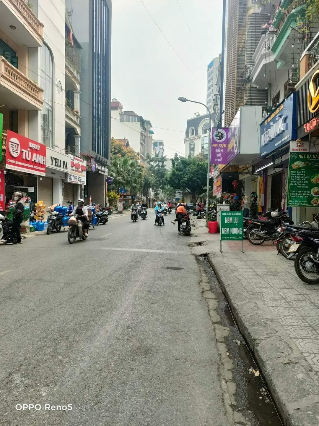 hộ khẩu cầu giấy mặt phố VIP hoàng ngân oto kinh doanh 48m 5t hơn18 tỷ 13800178