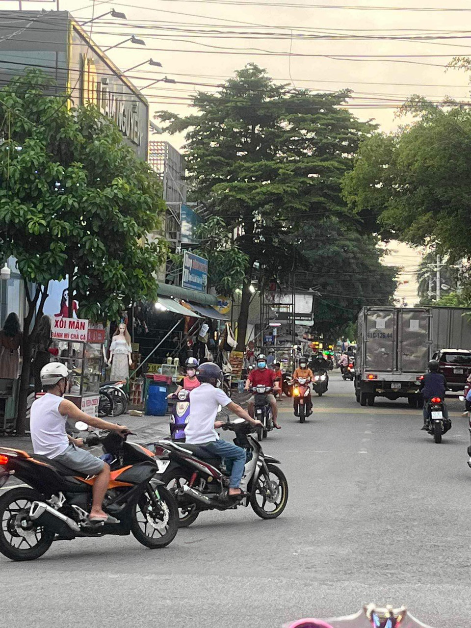 SANG MẶT BẰNG TRỐNG Địa chỉ: Ngay góc d17 giao với d22 khu dân cư vietsing phường An phú Thuận An 13801897