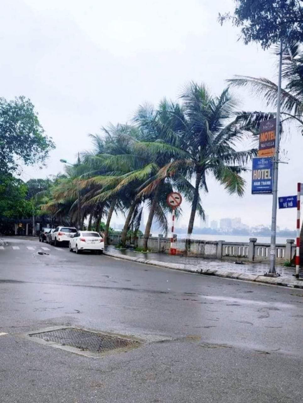 hàng độc ! nhà view hồ tây vỉ hè oto tránh kinh doanh 135m hơn 40tỷ 4t 13803861