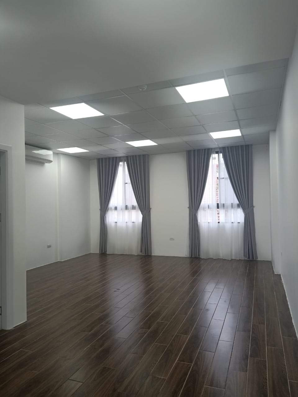 Bán nhà  mặt phố lạc long quân hồ tây dường 4 làn ô tô 101m 6x tỷ 9t 13804073