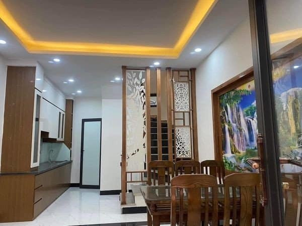 BÁN NHÀ 5 TẦNG - 33M2 Ở TÂN TRIỀU - SỔ NỢ HẬU - OTO ĐỖ 20M -GIÁ CỰC TỐT - CHỈ VIỆC DỌN VÀO Ở 13812426