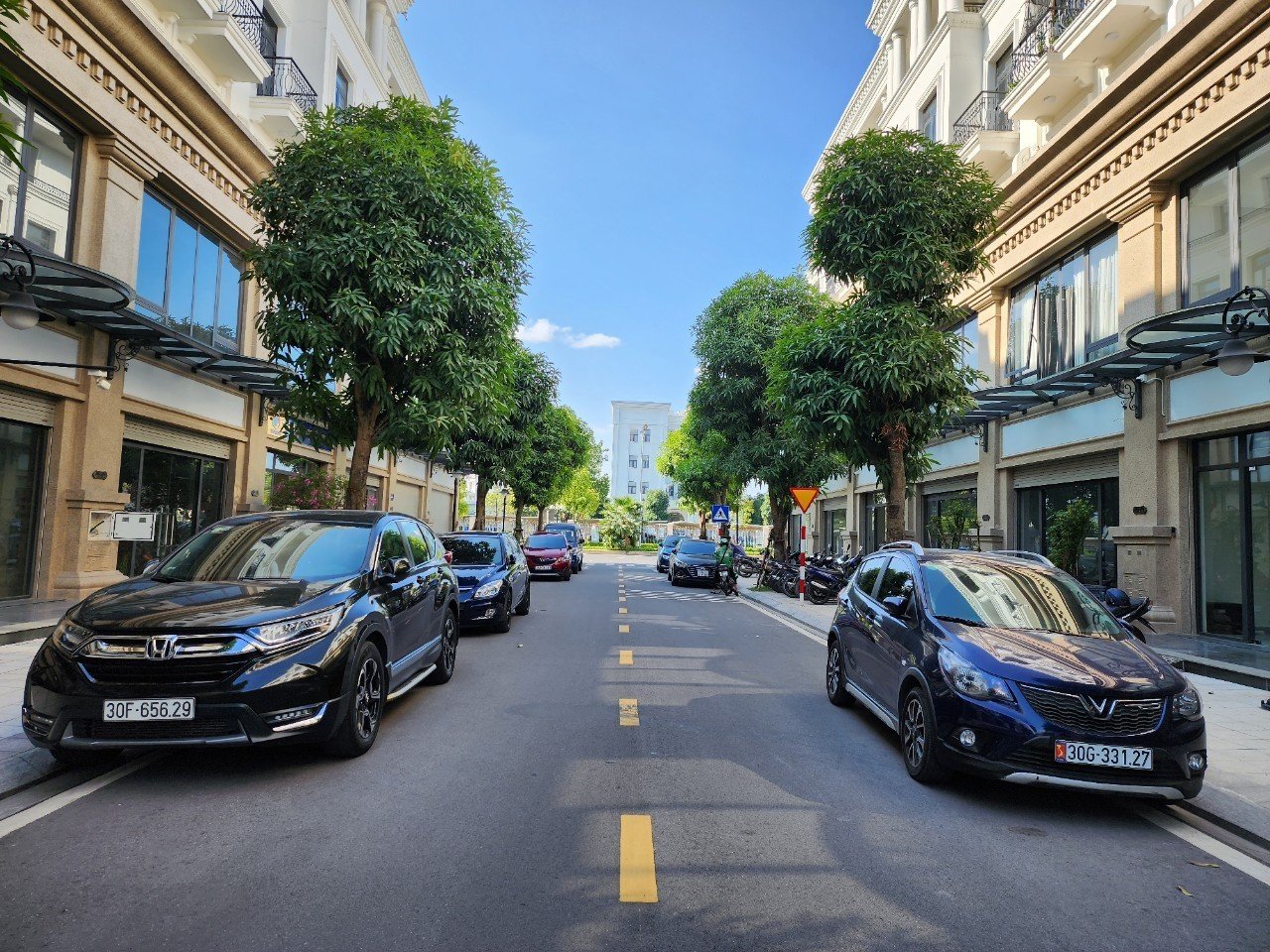 Bán shophouse Vinhomes 75m ngân hàng hỗ trợ tặng hết nội thất xịn Giá siêu mềm 13816396