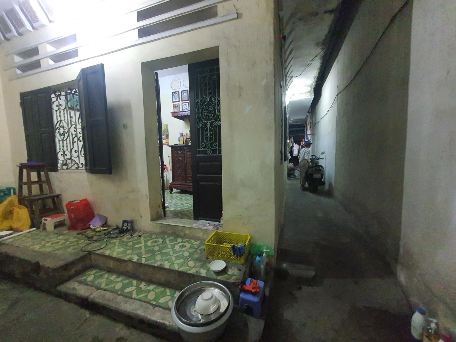 TRUNG TÂM ĐỐNG ĐA, GIÁP LĂNG BÁC, QUỐC TỬ GIÁM, 150M, 4T, MT 7M, Ô TÔ TRÁNH, KINH DOANH, 0937651883. 13832634