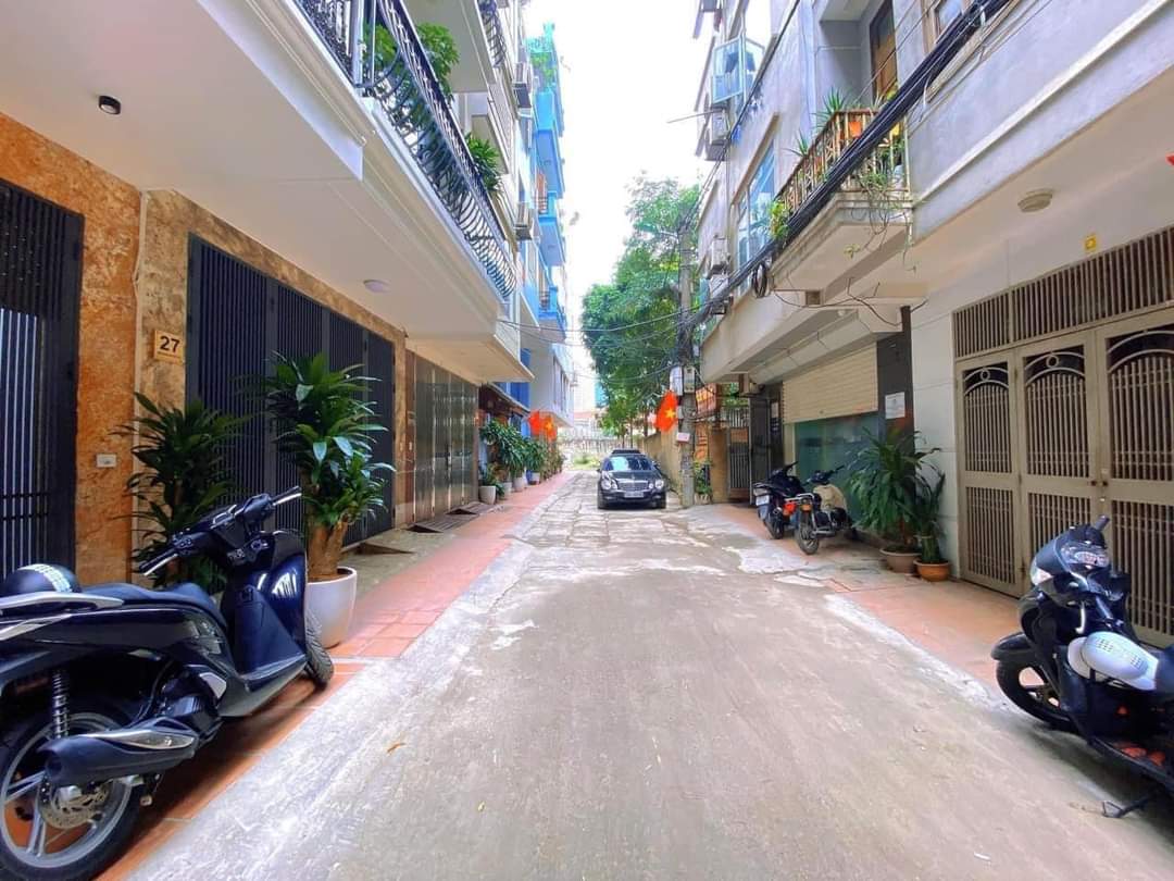 siêu rẻ ! nhà hoàng quốc việt phân lô vỉ hề ôtô nhỉnh 12 tỷ 55m 6 tầng 13833321