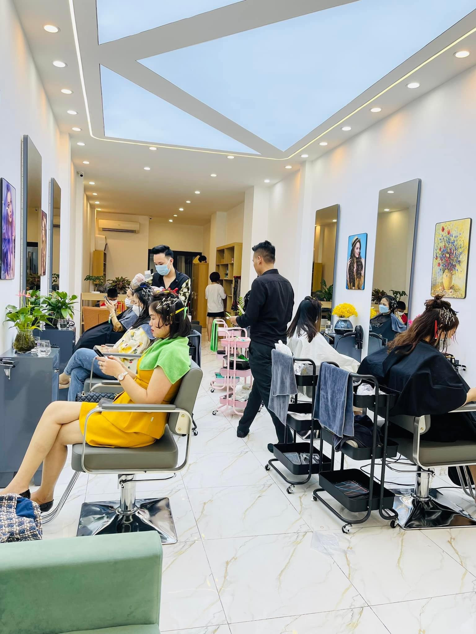 SANG NHƯỢNG SALON TÓC  ĐỊA CHỈ 116 PHỐ YÊN LÃNG, ĐỐNG ĐA, HÀ NỘI 13840753