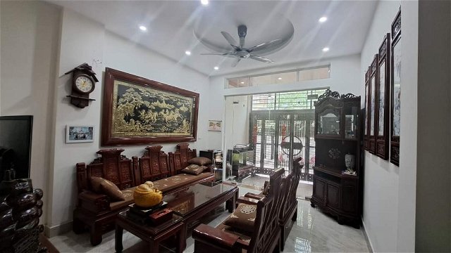 BÁN NHÀ  Nguyễn Xuân Khoát  ngõ thông gần ngoại giao đoàn 55 M 5TẦNG 5.2TỶ 13855826