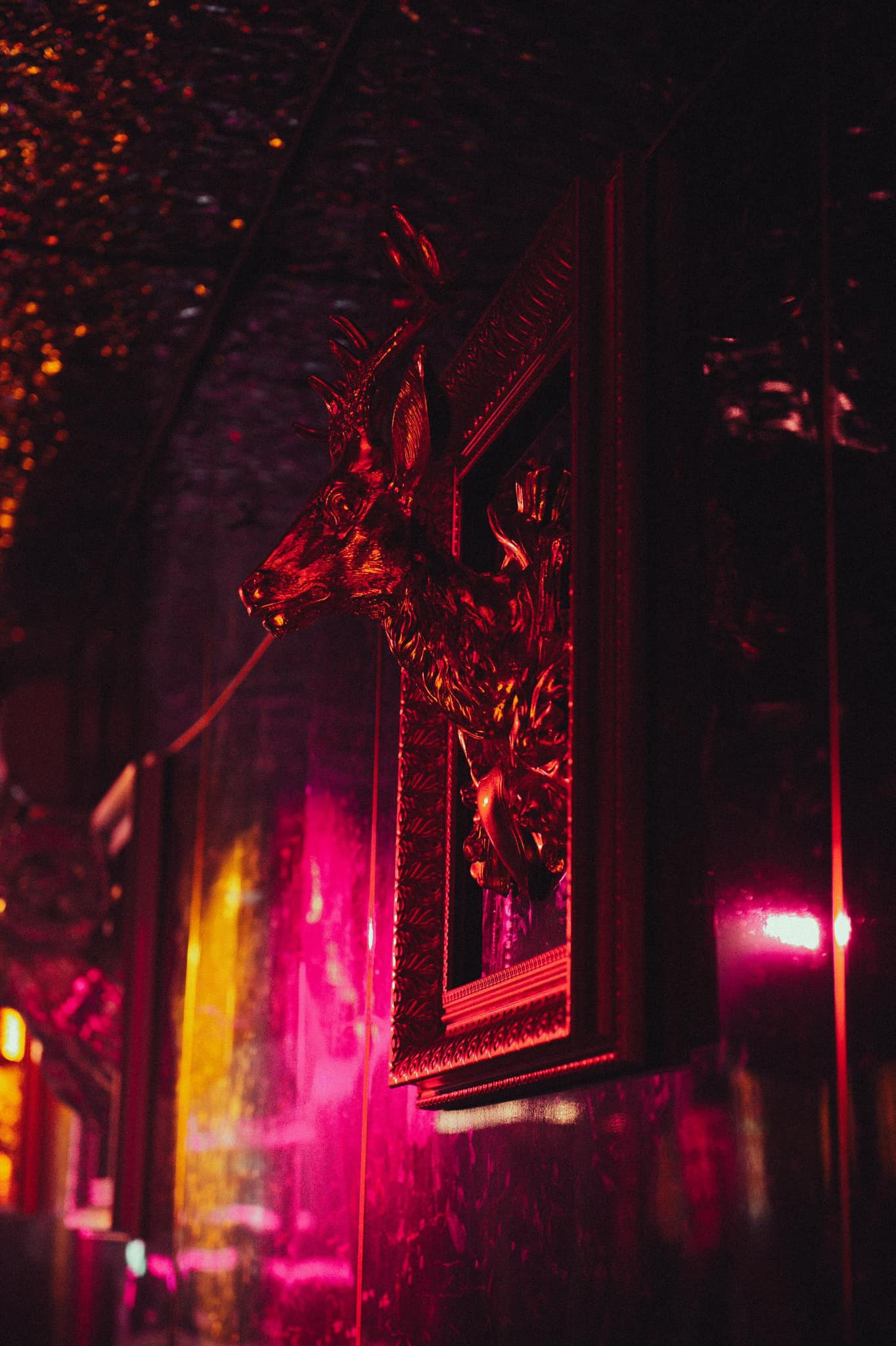 CẦN SANG NHƯỢNG QUÁN BAR PHỐ CỔ  tại phố Hàng Buồm 13865100