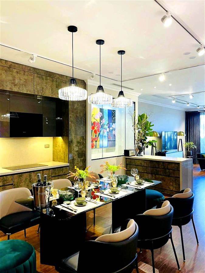 Bán nhà VÕ CHÍ CÔNG- OTO - KINH DOANH –ô chờ TM 90m X 5 TẦNG 15.3 TỶ 13869057