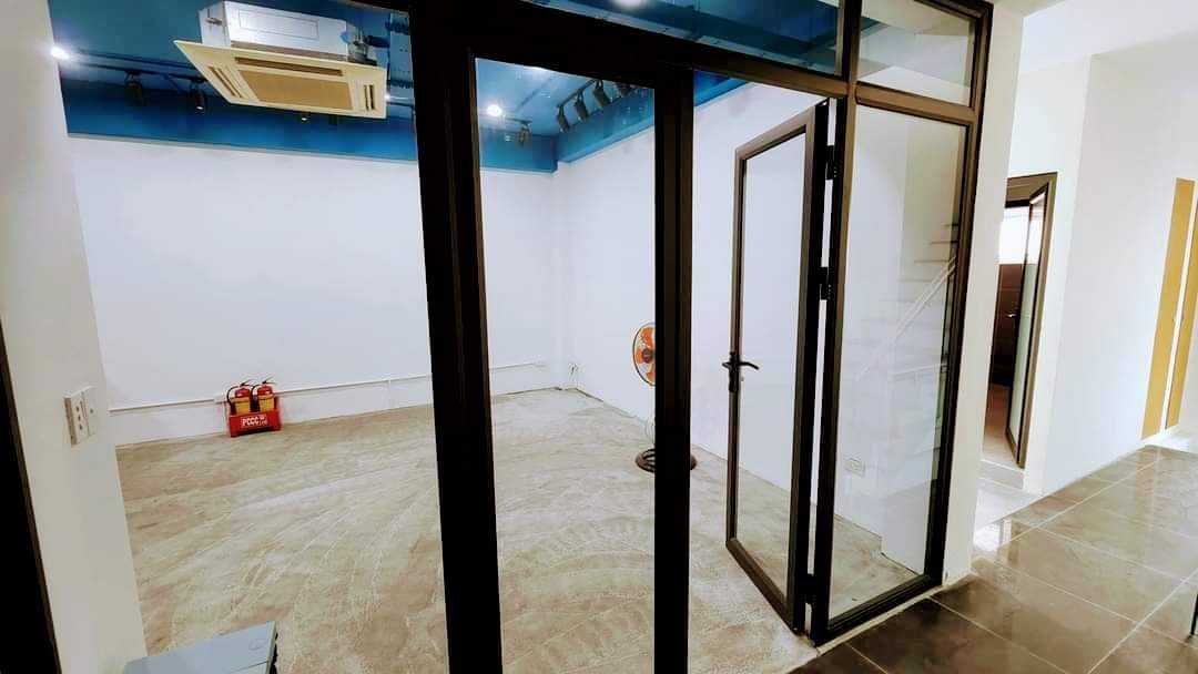 bán nhà mặt phố vũ phạm hàm cầu giấy lô góc vỉ hè Ô TÔ 69 tỷ 116m 8T 13869518