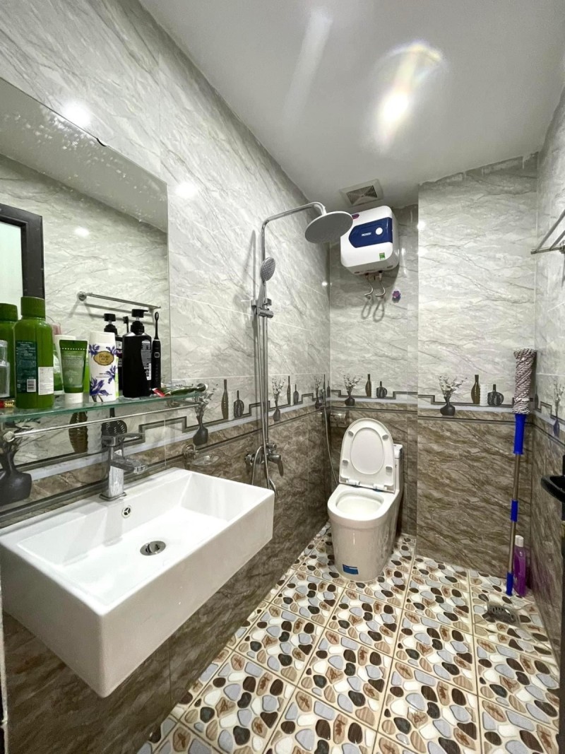 Bán CCMN Quan Nhân Nhân Chính 60m 8T thang máy 13 phòng doanh thu gần 1 tỷ/năm chỉ 12 tỷ lh 13874333