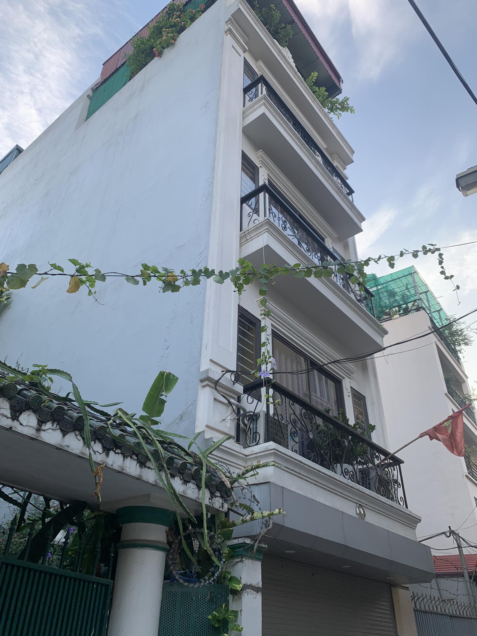 bán nhà lô góc Ngọc Lâm-Nguyễn Văn Cừ, 65m² x 5tầng, gara, full nội thất 13878449