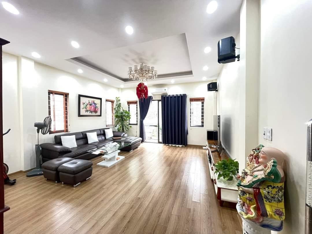bán nhà lô góc Ngọc Lâm-Nguyễn Văn Cừ, 65m² x 5tầng, gara, full nội thất 13878449