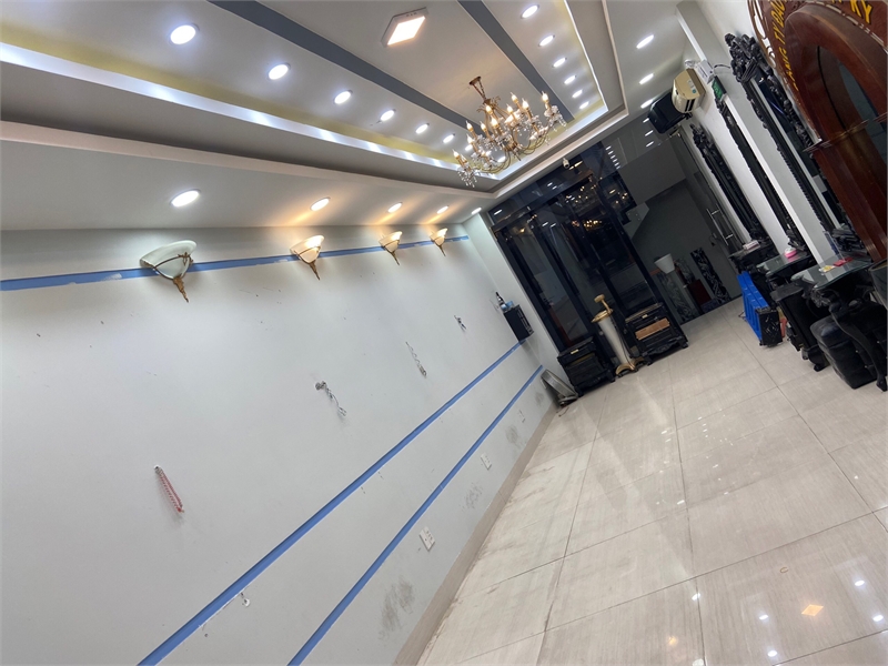 Cho thuê mặt bằng 1t2l kính đẹp đường trương công định, tpvt 13885005