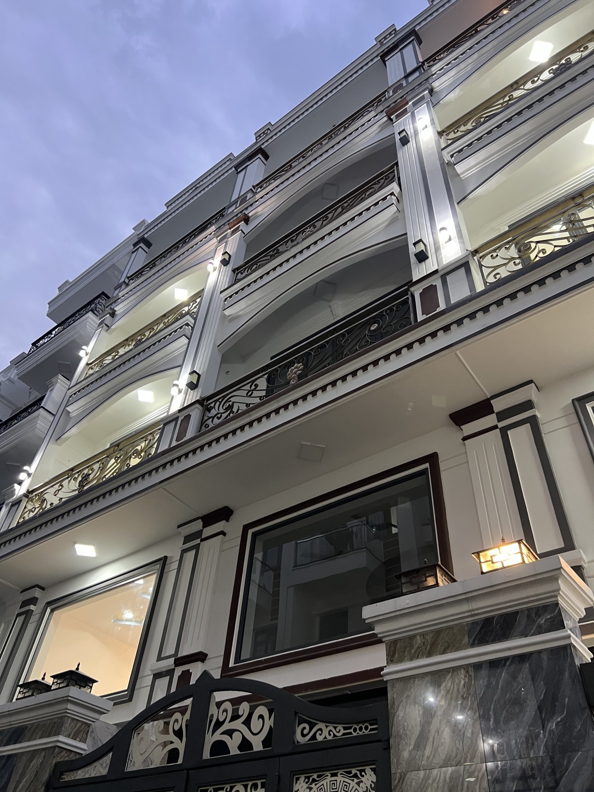 NGUYỄN THÁI SƠN – 60M2 VUÔNG VỨC – 5 TẦNG – 5 PHÒNG NGỦ LỚN  13888091