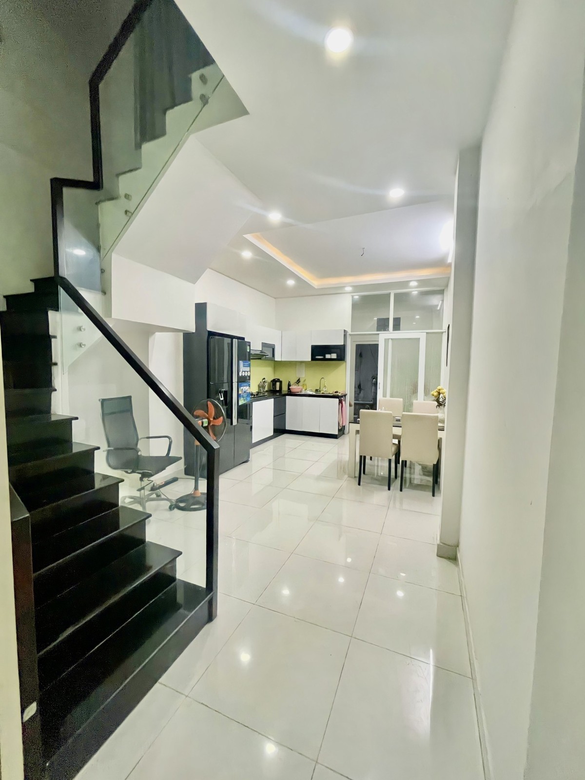 LÊ QUANG ĐỊNH – HẺM NHỰA 8 MÉT – 5 TẦNG – 7 PHÒNG NGỦ LỚN  13890327