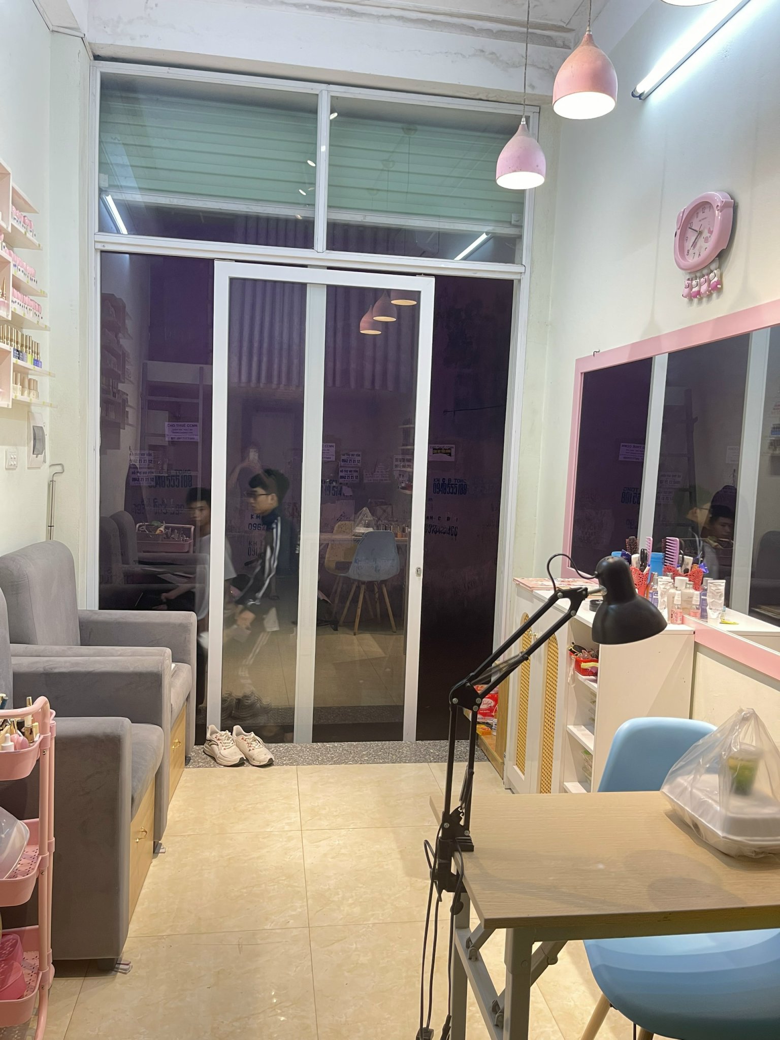 SANG NHƯỢNG TIỆM NAIL MI  Địa chỉ: Trần Thái Tông, Cầu Giấy, Hà Nội 13891163