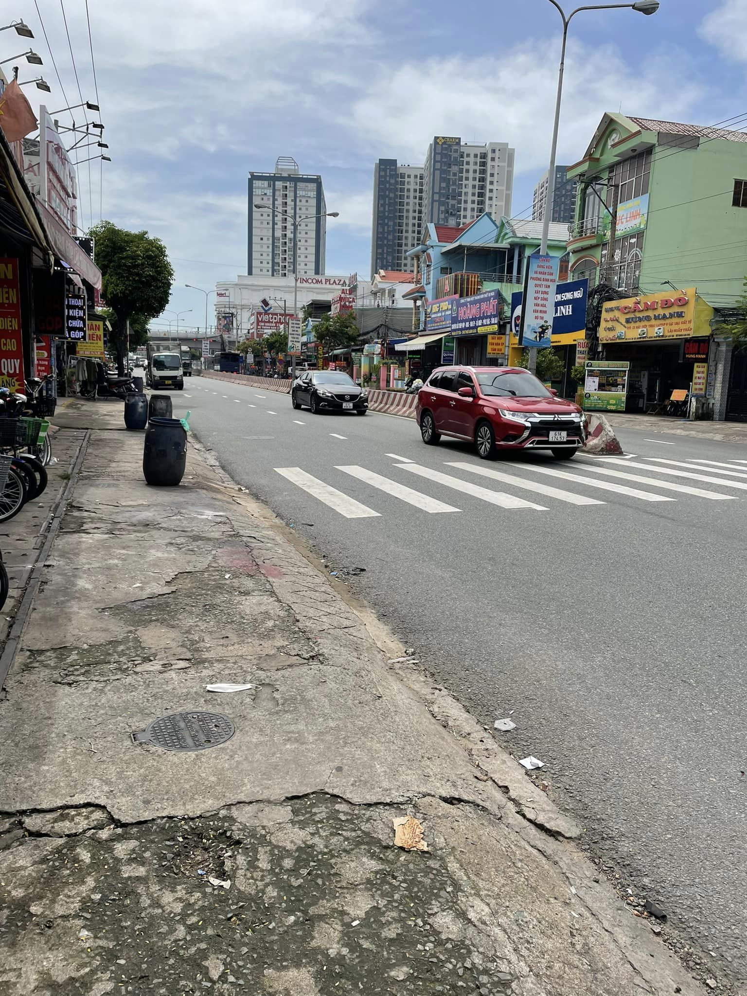 CẦN SANG NHƯỢNG LẠI MẶT BẰNG BÁN ĐỒ ĂN VẶT GIẢI KHÁT 13900743