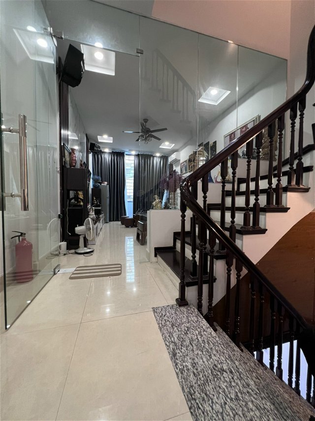 Bán nhà 56m 5 tầng 6.7 tỷ  XUÂN LA OTÔ ,lô góc 2thoáng vĩnh viễn, chủ tặng nội thất 13901751