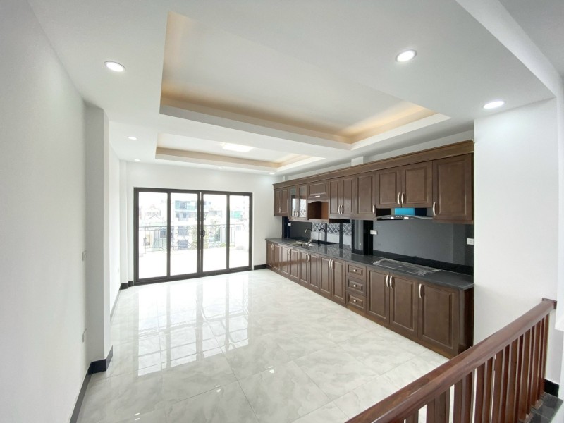 Bán nhà Đàm Quang Trung,Long Biên 5 tầng ,48 m2 ,Mt 4m ,gara hơn 6 tỷ 13904549