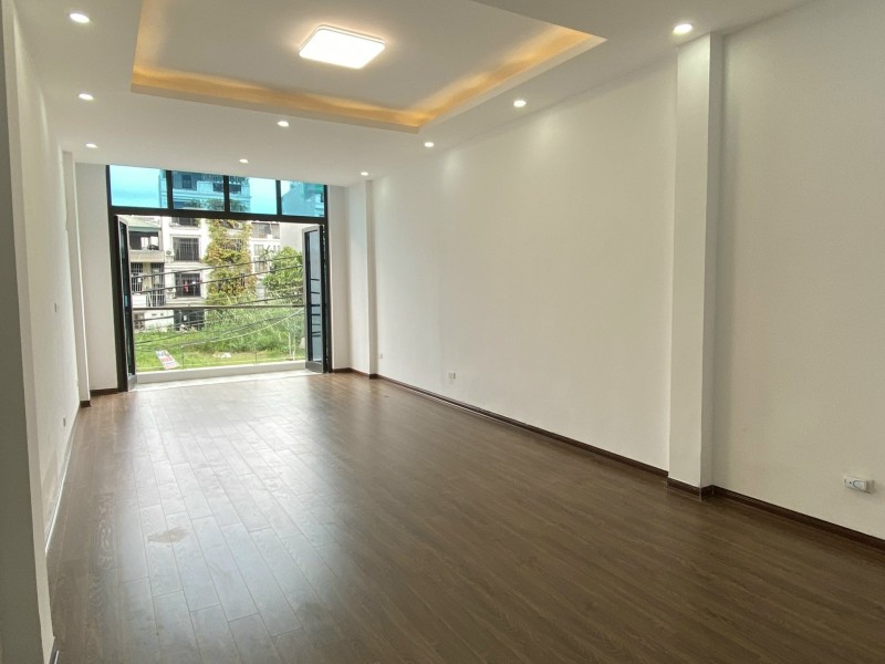 Bán nhà Đàm Quang Trung,Long Biên 5 tầng ,48 m2 ,Mt 4m ,gara hơn 6 tỷ 13904549