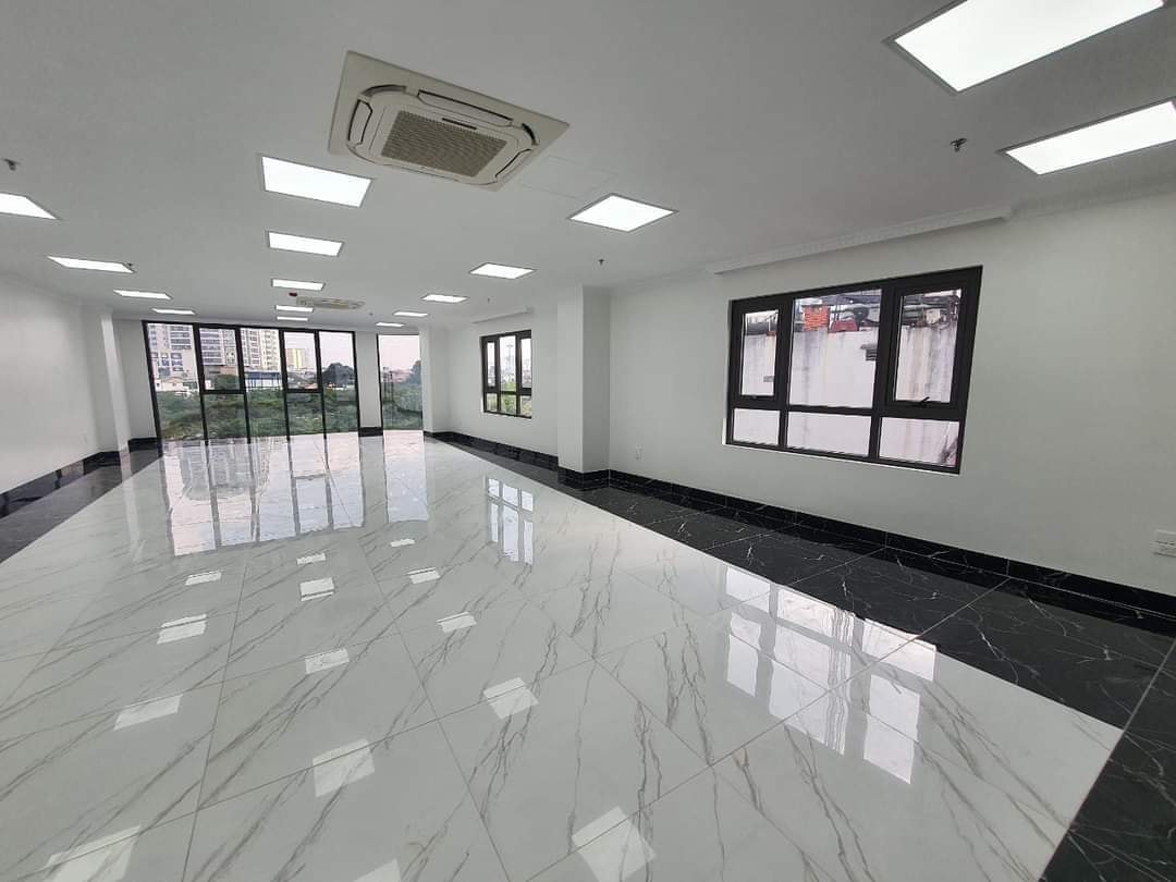 Building Nguyễn Văn Cừ - Long Biên 115m2 xây 8 tầng 1 hầm thang máy 13913022