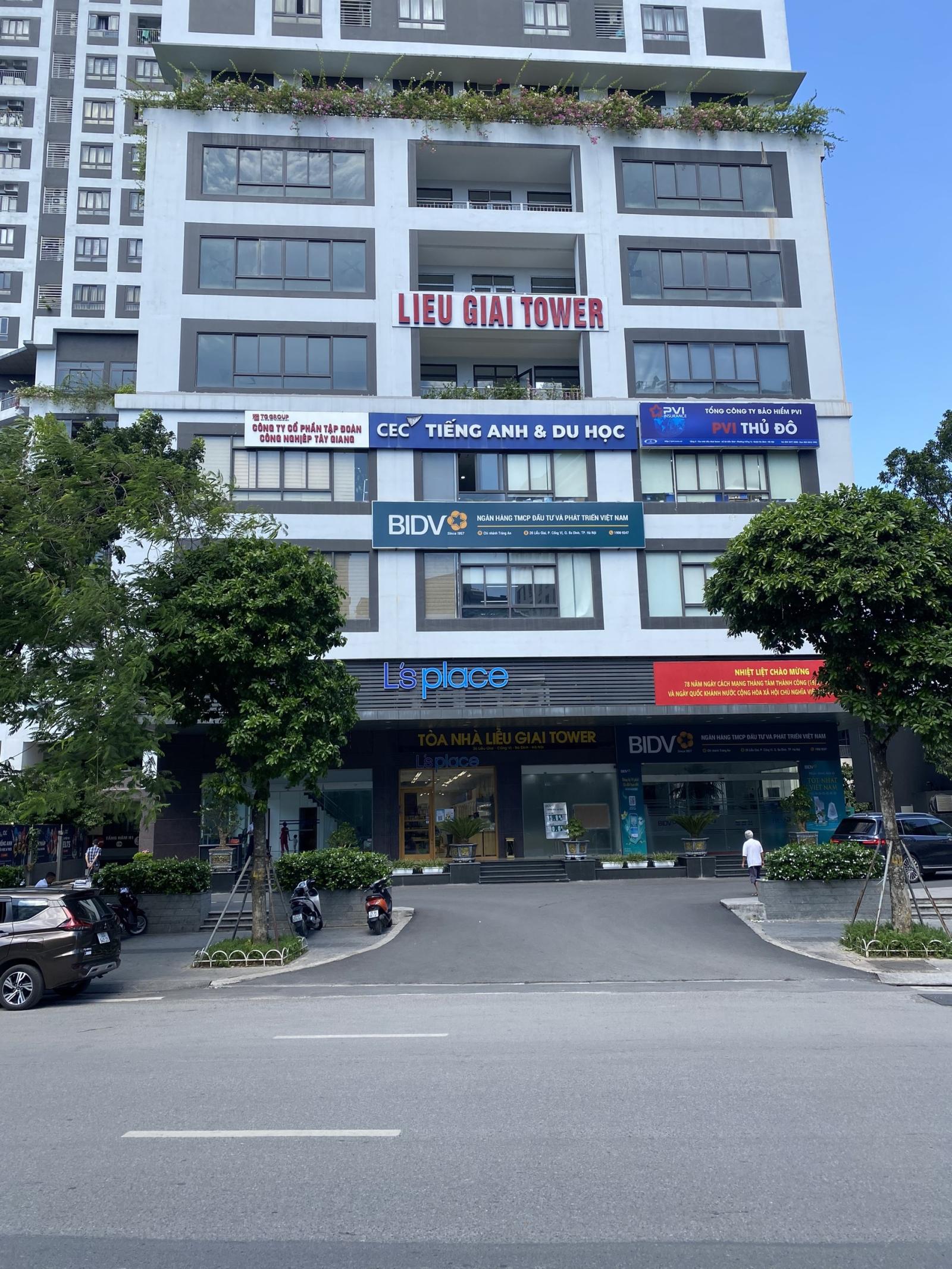 Cho thuê căn góc, diện tích 127 m2 nhìn xuống đường Liễu Giai, Ba Đình, HN 13923353