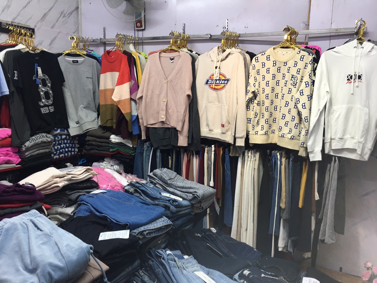 GOC SANG NHƯỢNG SHOP THỜI TRANG NỮ XUẤT KHẨU ĐỊA CHỈ: số 1 Hồ Tùng Mậu, Mai Dịch, Cầu Giấy, Hà Nội 13923865