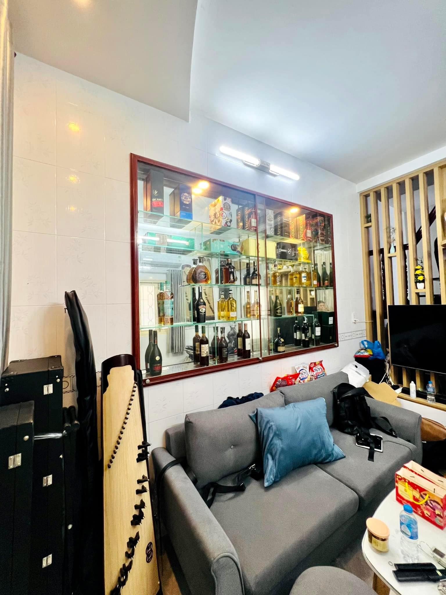 Bán gấp nhà đẹp hẻm thông Nguyễn Đình Chiểu, Q3 khu dân trí 4 tầng, 3PN, sổ đẹp, 40m2, 7 tỷ  13926239