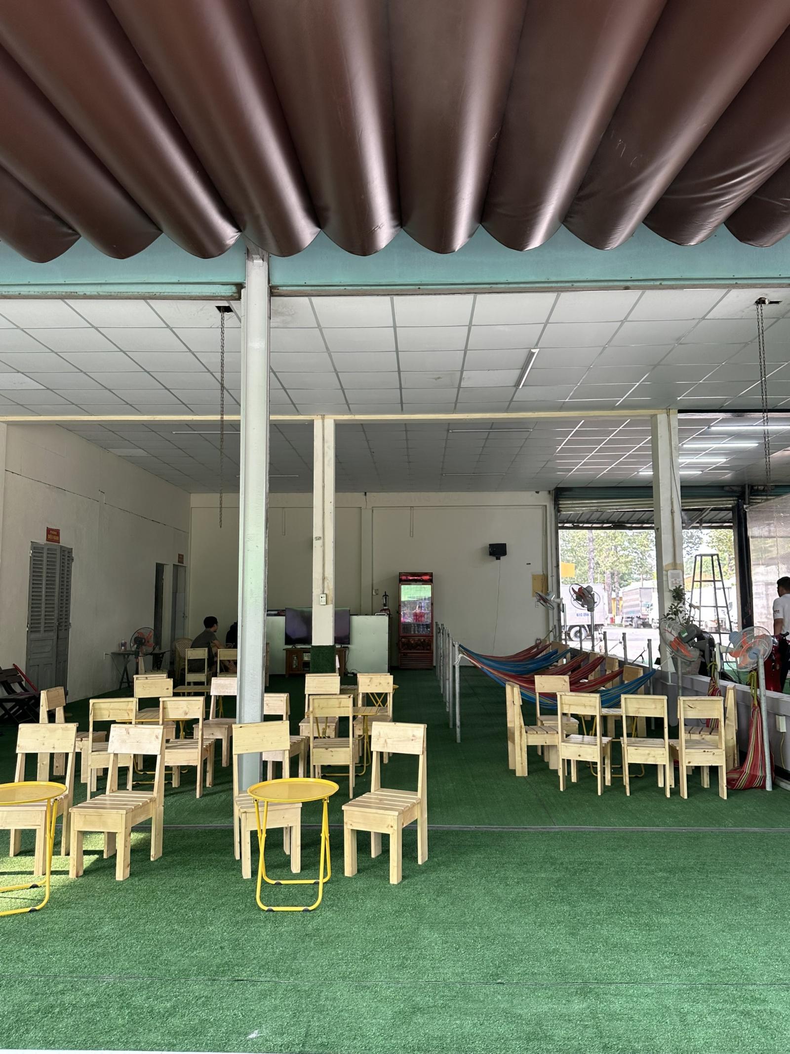 Cần sang lại GARA rửa xe oto quán cafe võng  Địa chỉ: gần cây xăng 71, Thuận An, Bình Dương 13927226