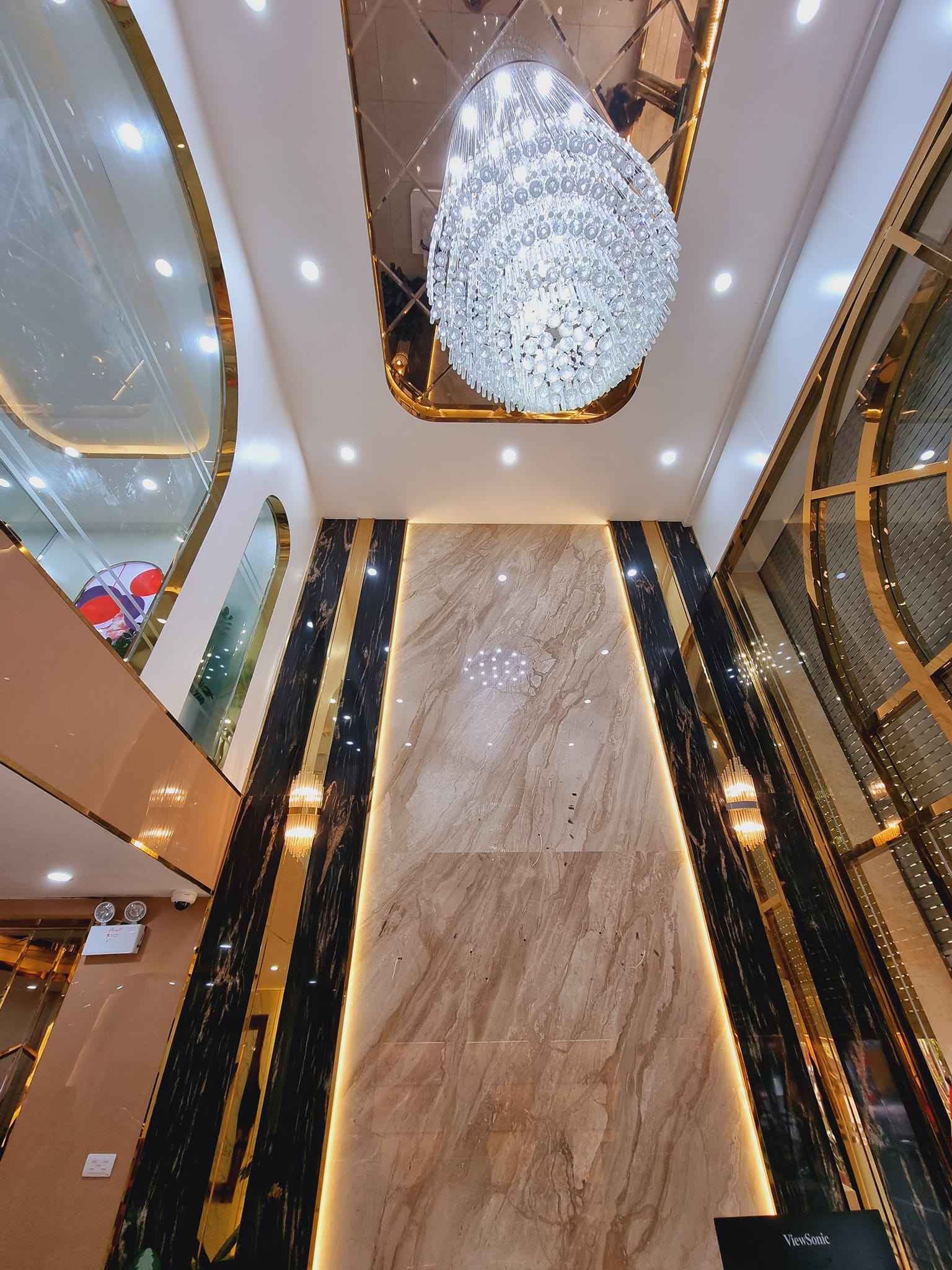 Bán nhà mặt phố Tô Hiệu 8 tầng thang máy, mặt tiền 5,6m, giá 54 tỷ. 13927801