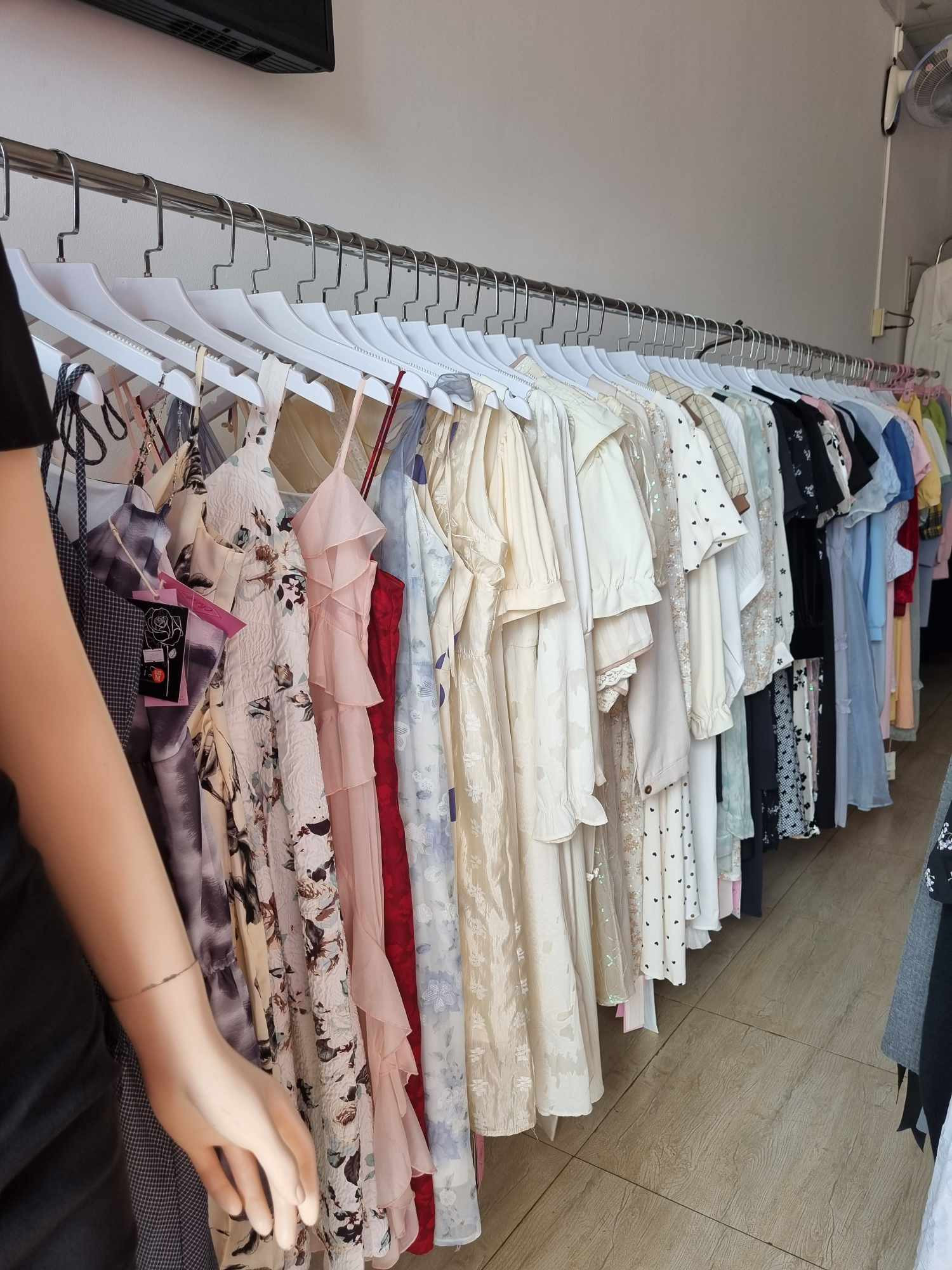 THANH LÝ TOÀN BỘ ĐỒ TRONG SHOP * ĐỊA CHỈ 302 TRẦN PHÚ, THỊ TRẤN GIA RAY, XUÂN LỘC, ĐỒNG NAI 13930576