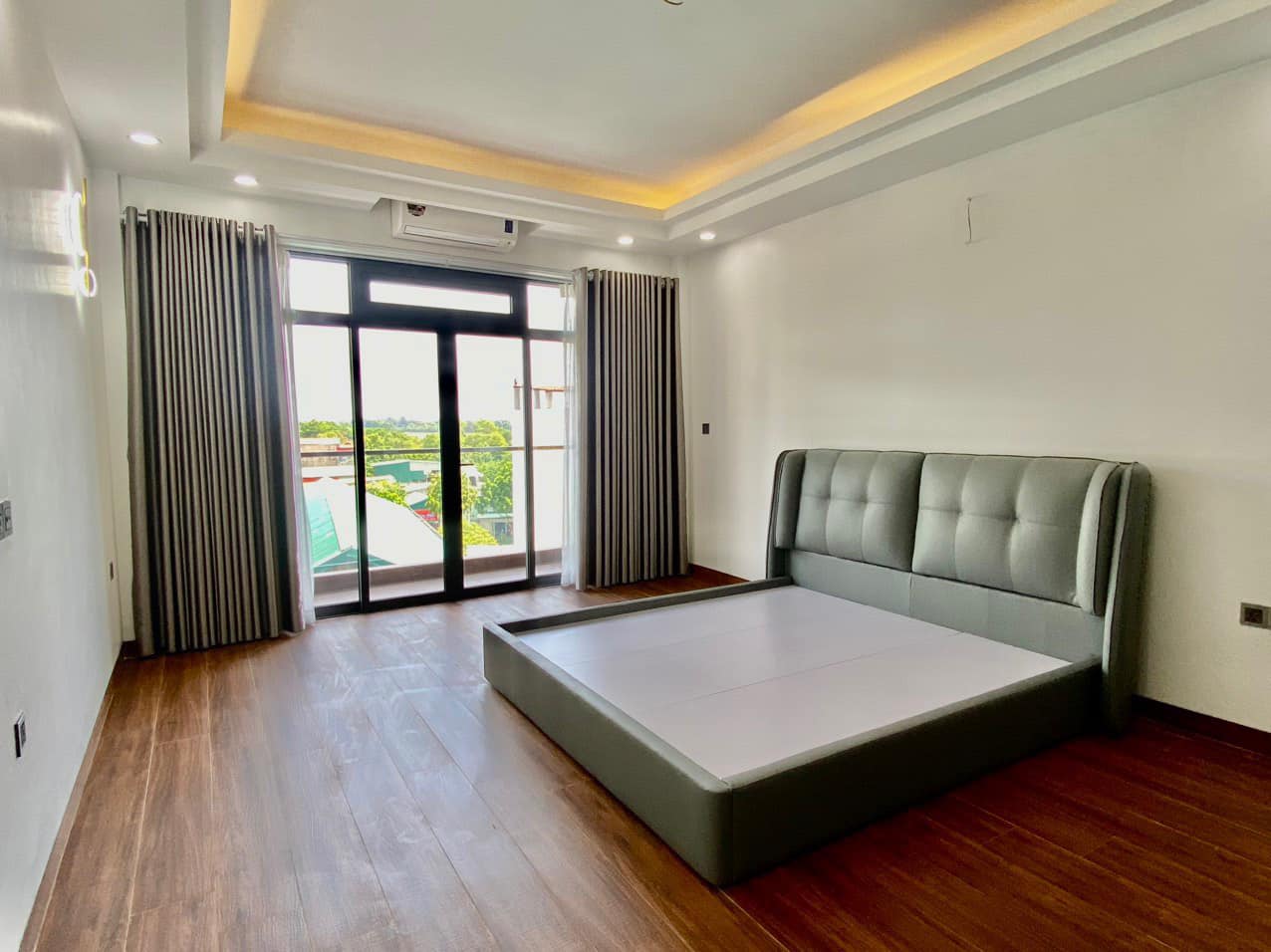 Bán Nhà Nguyễn Văn Cừ, Long Biên 52m2, 6T giá 10,5 tỷ ( Ô tô vào nhà) 13930768