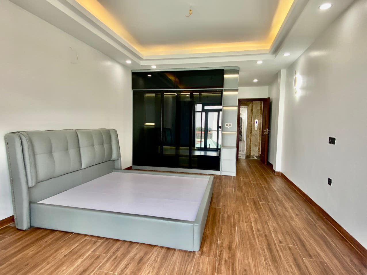 Bán Nhà Nguyễn Văn Cừ, Long Biên 52m2, 6T giá 10,5 tỷ ( Ô tô vào nhà) 13930768