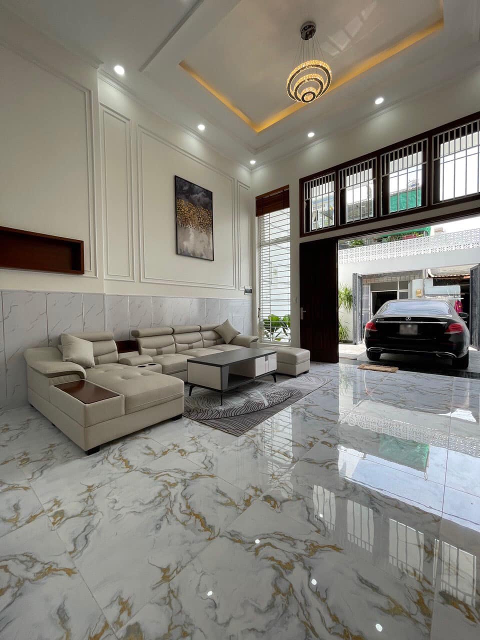 Nhà THẦN TÀI 3 tầng đẹp lung linh, xe hơi 7C trong nhà 90m2 ngang 5m gần Emart 2 chỉ 8 tỷ. 13940174