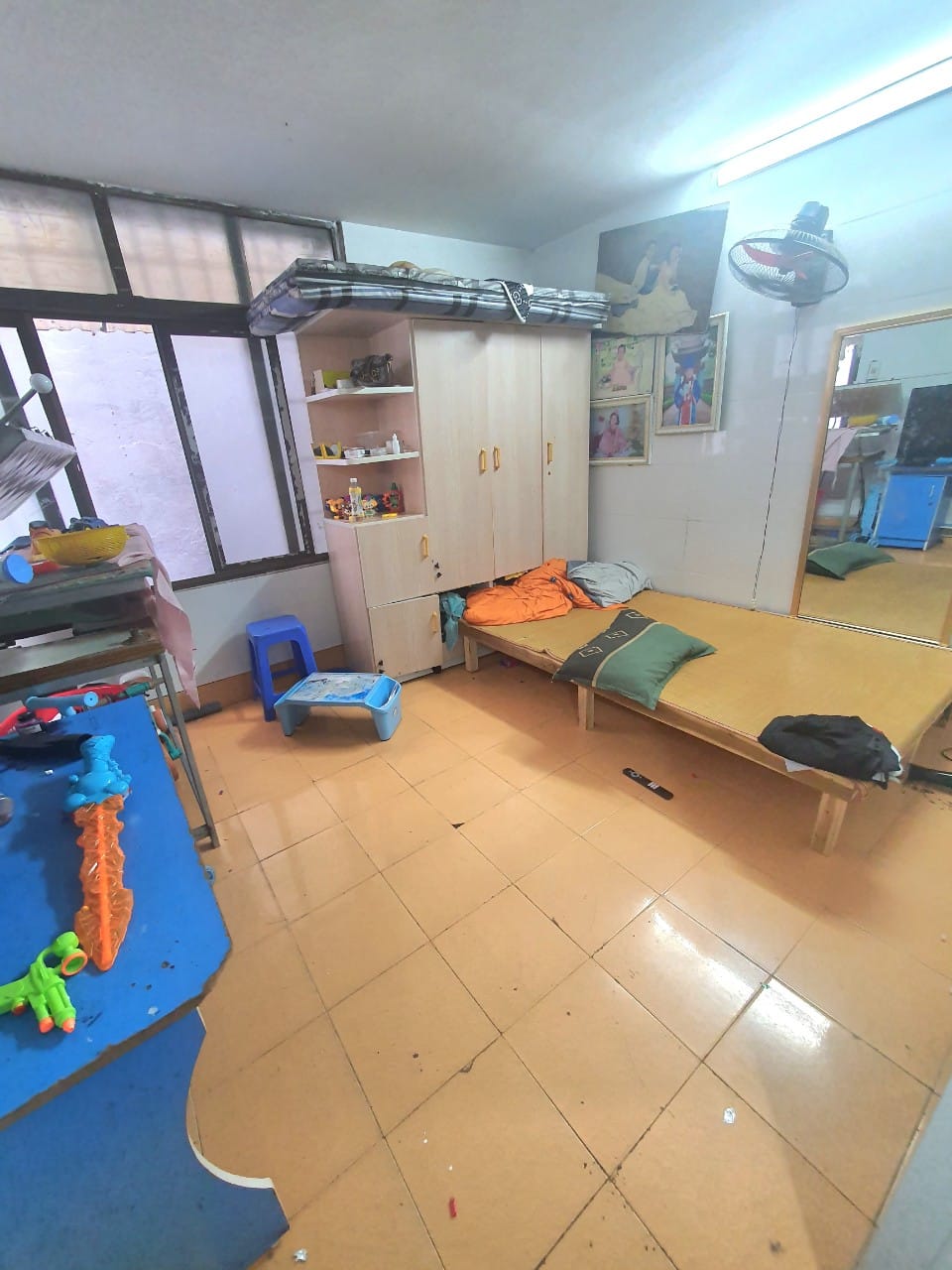 RẺ NHẤT QUẬN ĐỐNG ĐA DT:20M2 4 TẦNG GIÁ: 1.65 TỶ 3 NGỦ 50M BƯỚC RA MẶT PHỐ, NGÕ NÔNG . 13940320