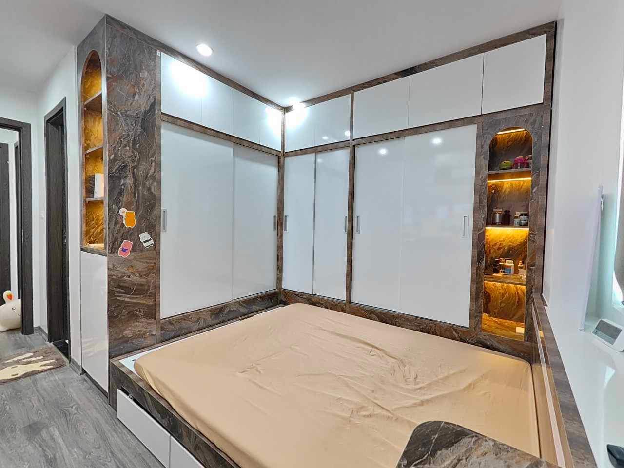 Chính chủ bán căn hộ chung cư 3 phòng ngủ 2 vệ sinh 76m căn góc đẹp mê ly. Giá tốt nhất Hà Nội 13941013