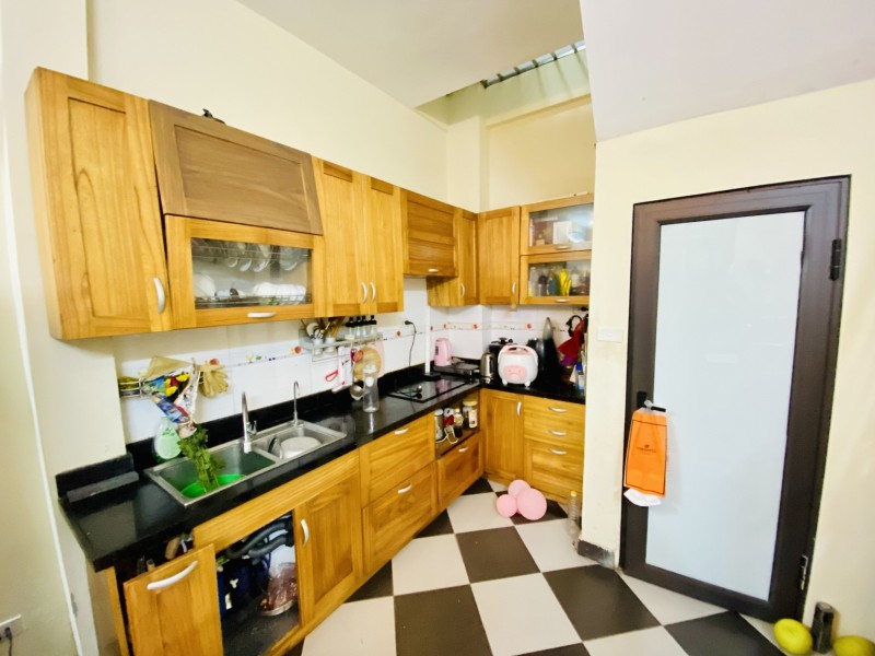 Bán nhà riêng Quan Nhân Thanh Xuân 32m 5 tầng mặt tiền 4m ngõ thông gần ô tô nhà đẹp ở ngay lh 13944507